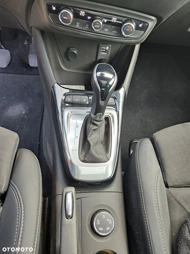 Opel Crossland X - 15