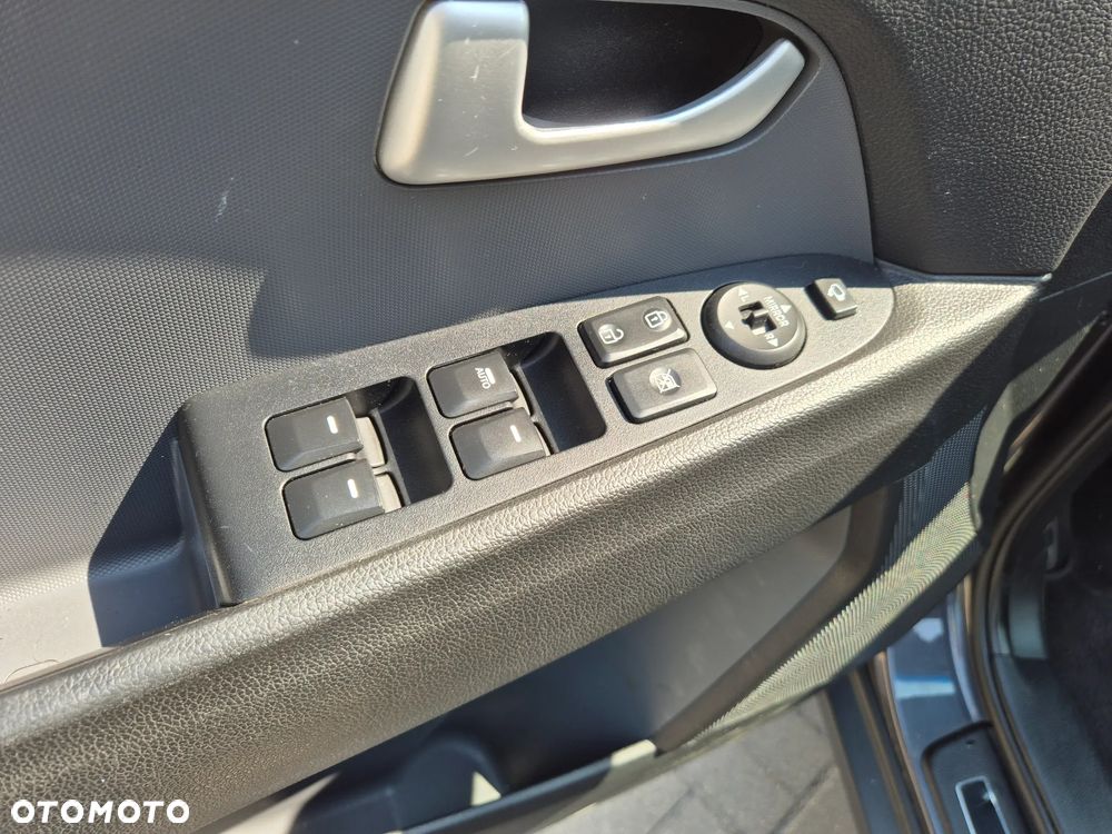 Kia Sportage 1.7 CRDI 2WD Vision - 28