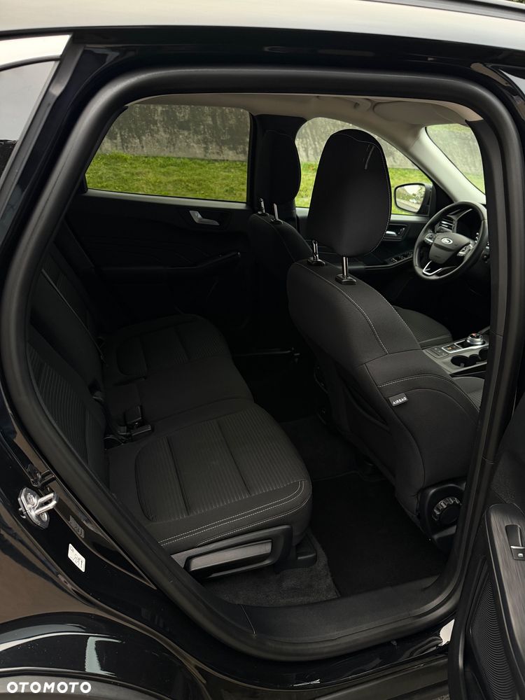Ford Kuga - 24