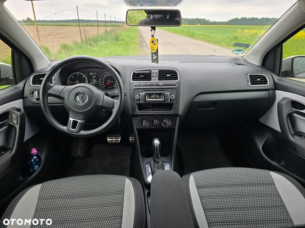 Volkswagen Polo 1.6 TDI DSG Cross - 14