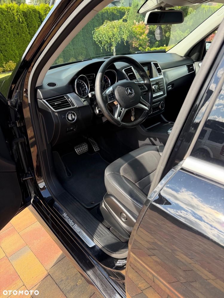 Mercedes-Benz ML 350 BlueTec 4-Matic - 5