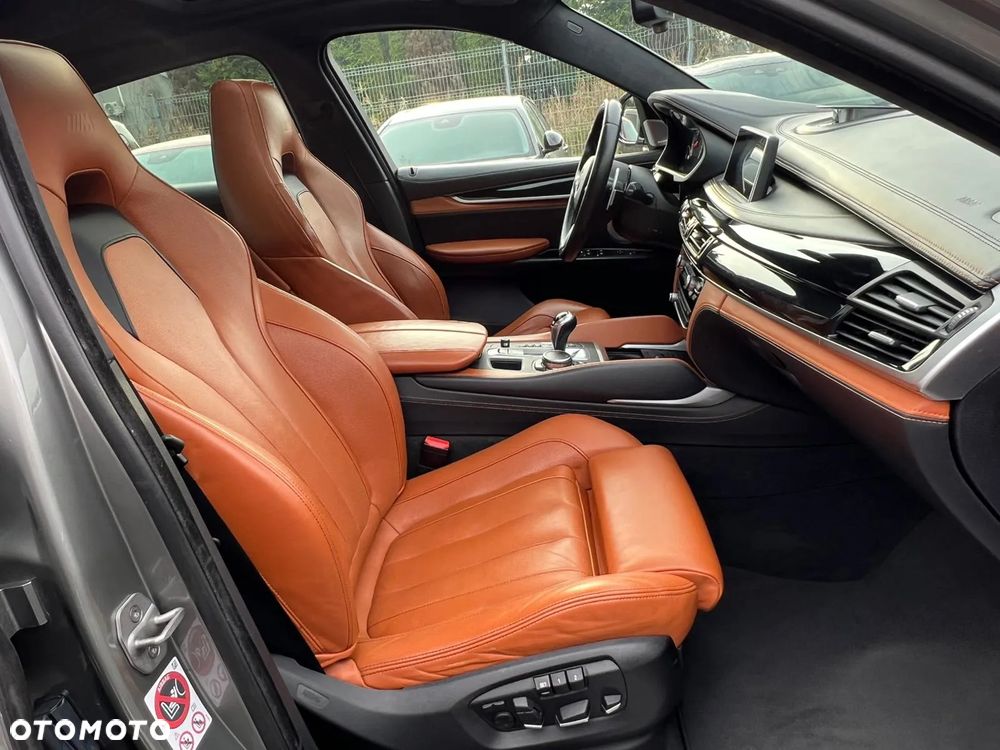 BMW X6M - 24