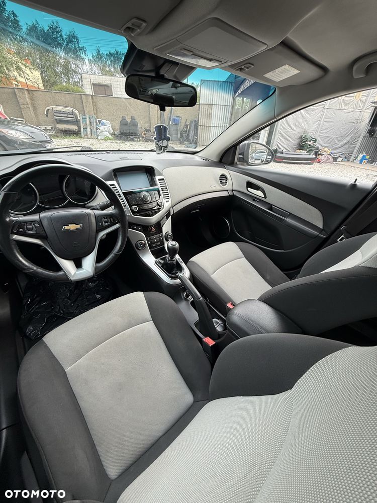 Chevrolet Cruze - 8