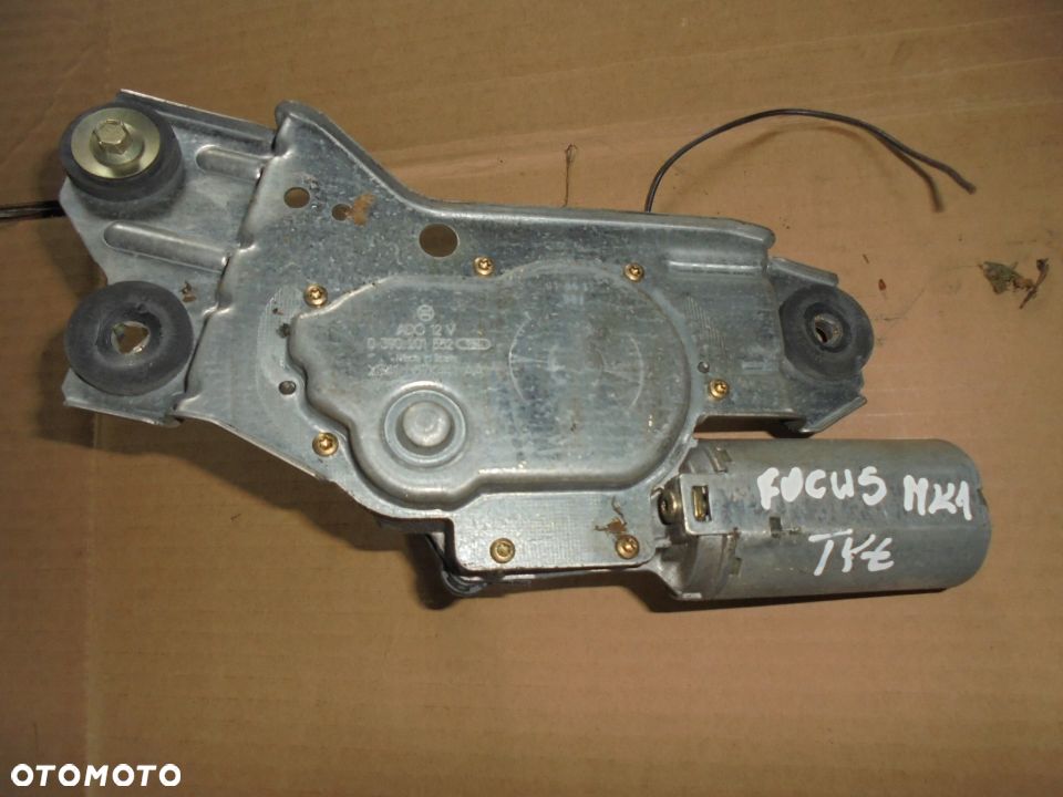 SILNICZEK SILNIK WYCIERACZKI TYŁ FOCUS MK1 KOMBI - 4