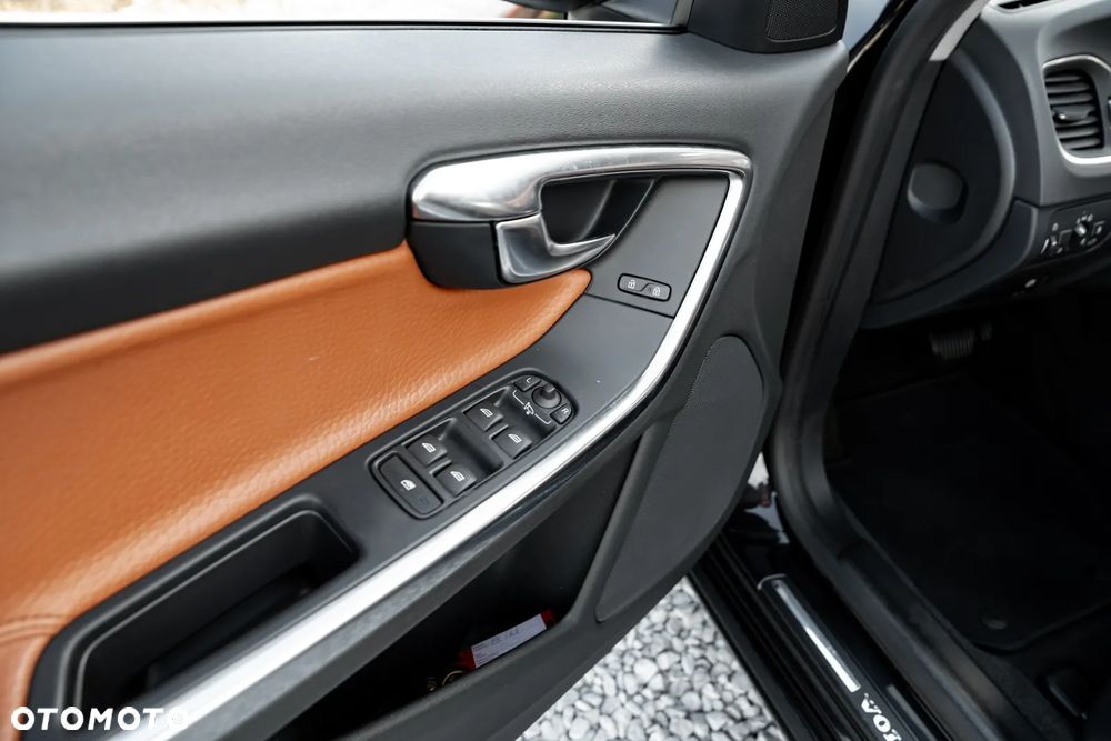 Volvo V60 D3 Geartronic Momentum - 18
