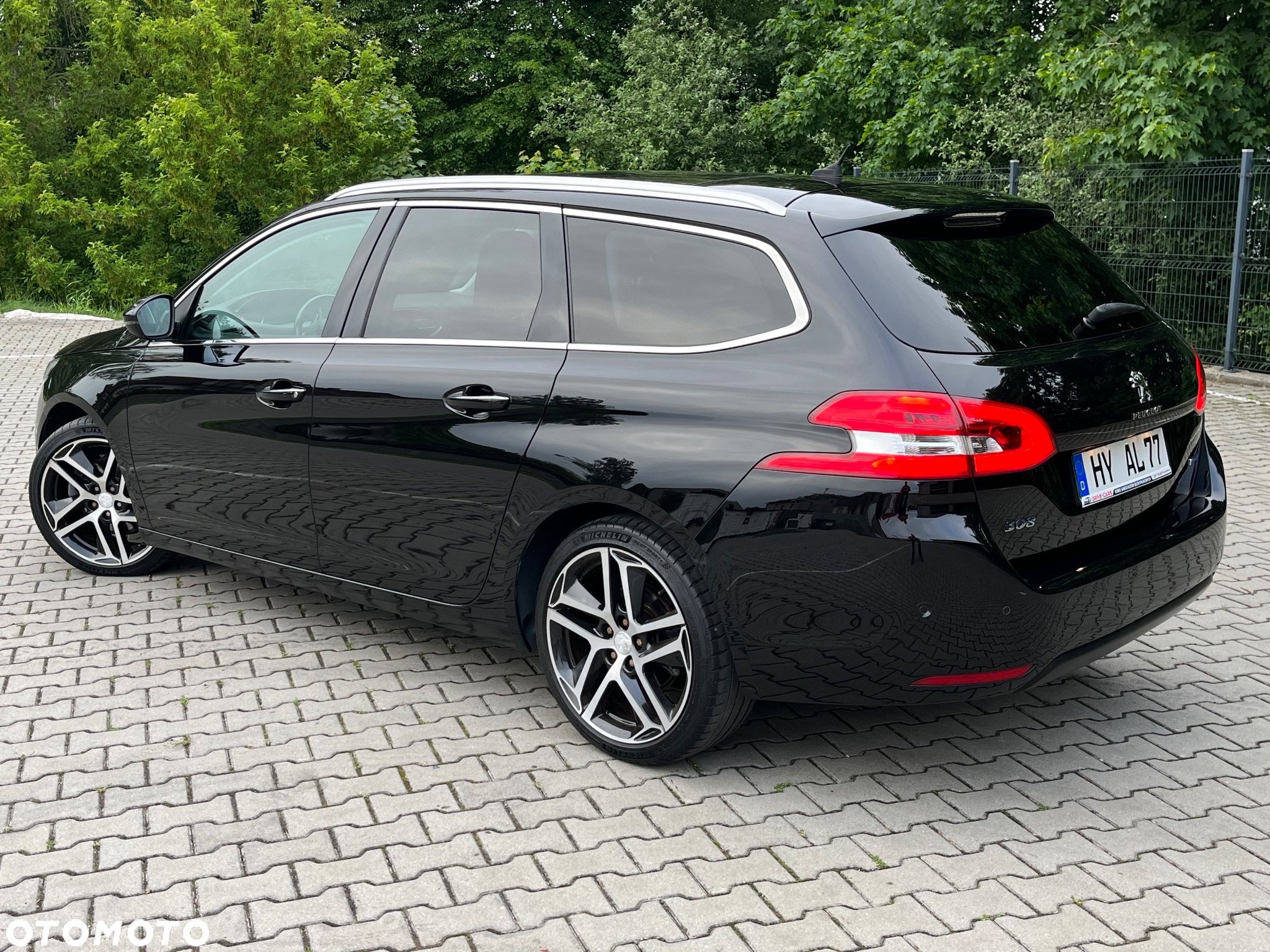 Peugeot 308 SW BlueHDi 150 EAT6 Stop & Start Allure - 4