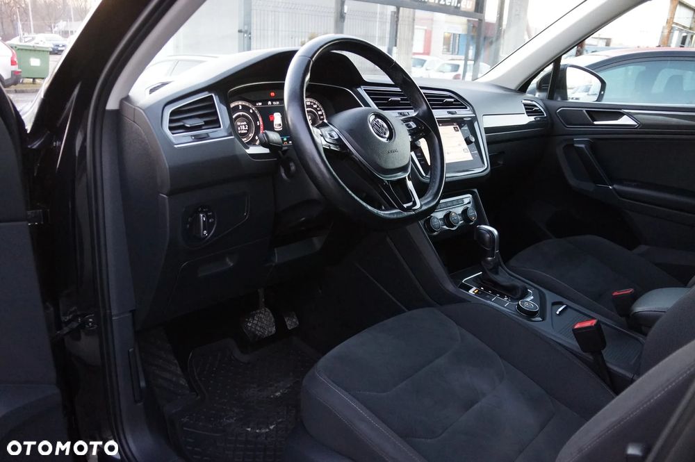 Volkswagen Tiguan 2.0 TDI SCR 4MOTION DSG Highline - 23