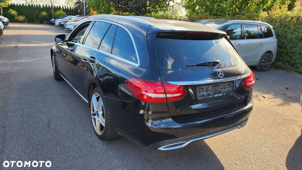 Mercedes-Benz Klasa C 180 (BlueEFFICIENCY) 7G-TRONIC Avantgarde - 29