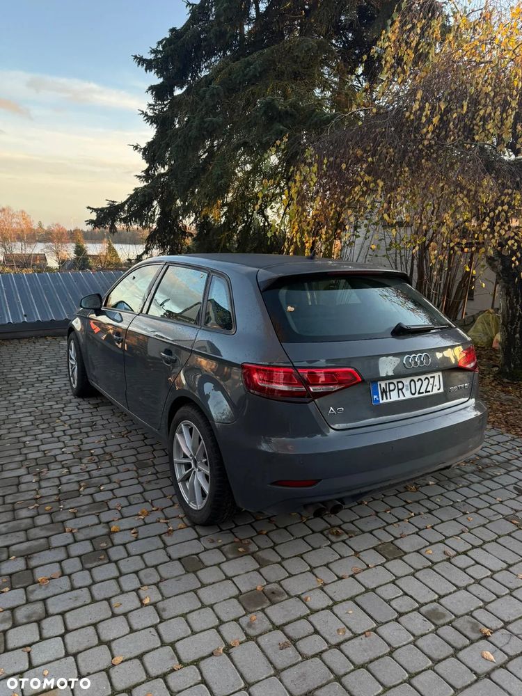 Audi A3 Sportback 35 TFSI S tronic - 5