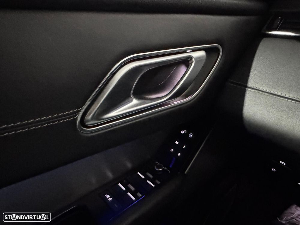 Land Rover Range Rover Velar 3.0 D R-Dynamic - 29
