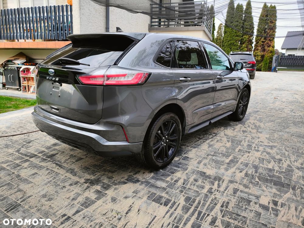 Ford Edge - 1
