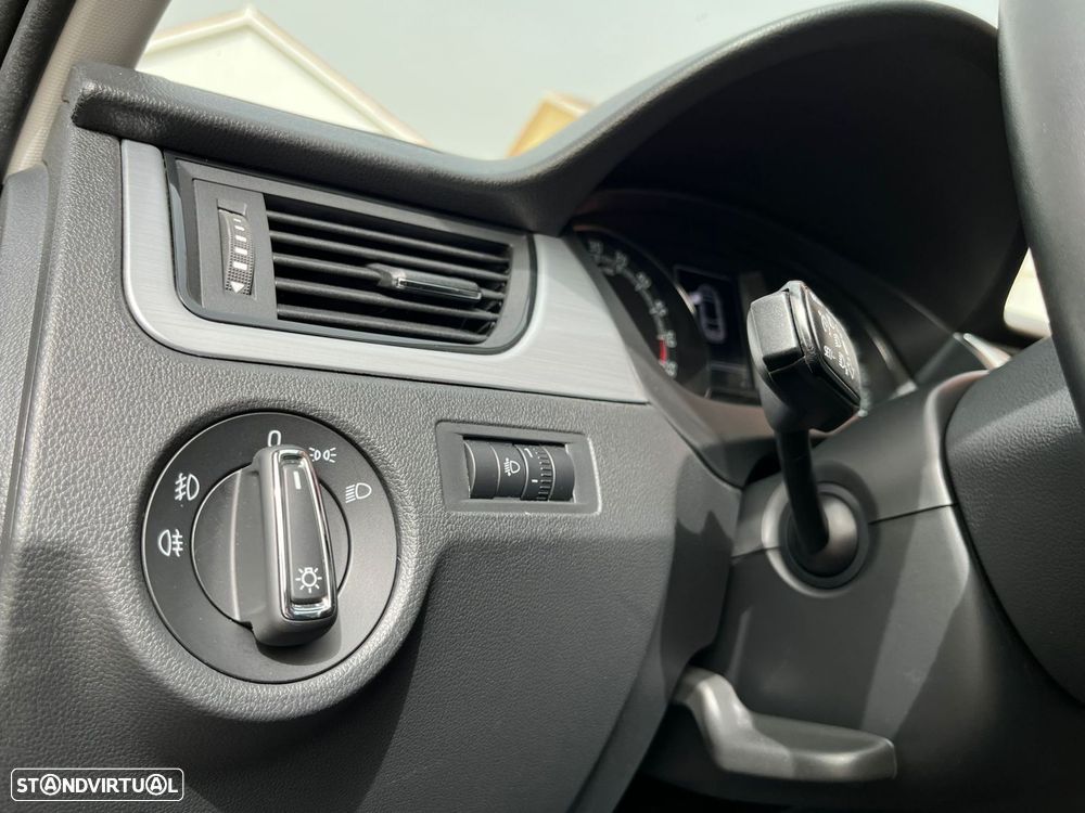 Skoda Rapid Spaceback - 13