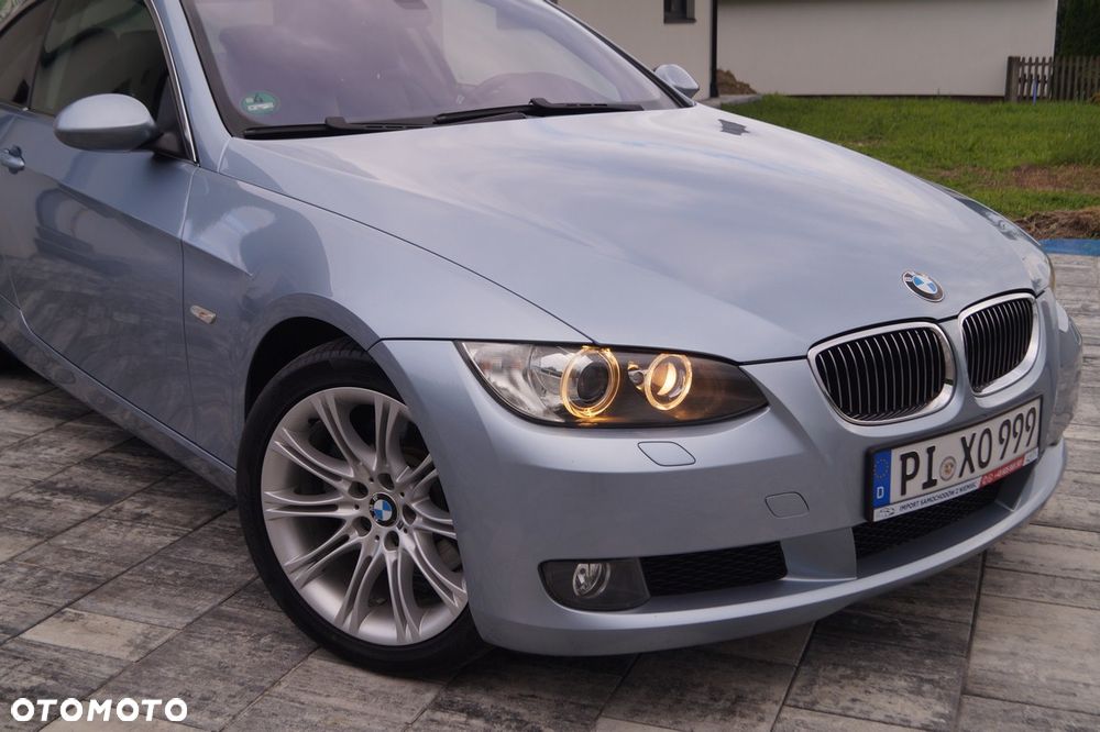 BMW Seria 3 325i - 12