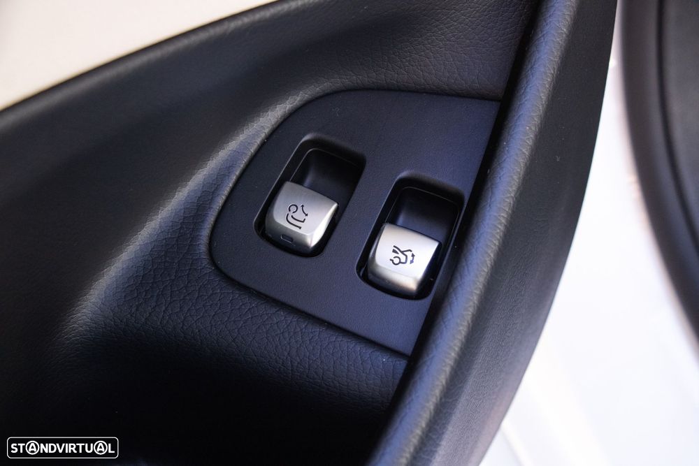 Mercedes-Benz E 300 de Avantgarde - 19