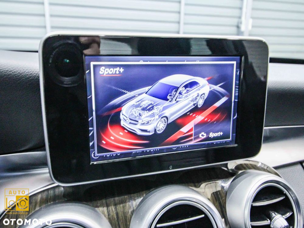 Mercedes-Benz Klasa C 300 9G-TRONIC AMG Line - 24