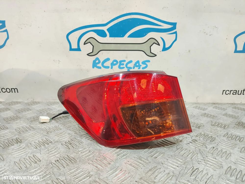 Conjunto Farolins Originais Lexus IS XE20 81551-53240 81551-53241 - 6