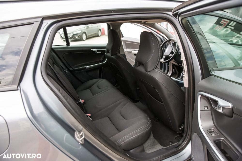 Volvo V60 D2 Geartronic Kinetic - 26