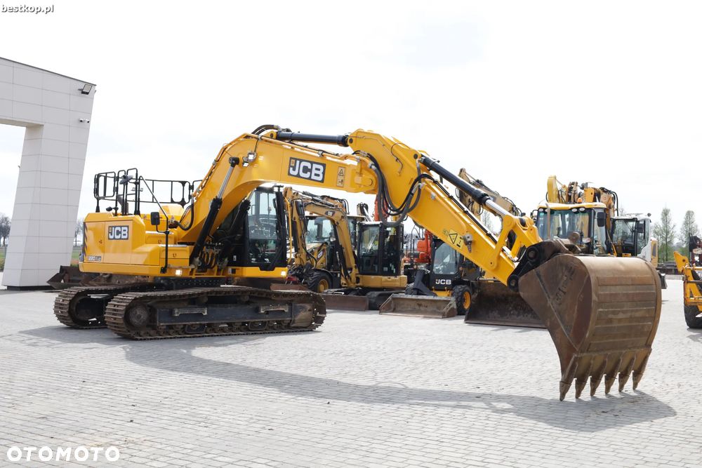 JCB 220X - 34