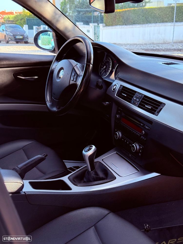 BMW 318 d Dynamic - 9