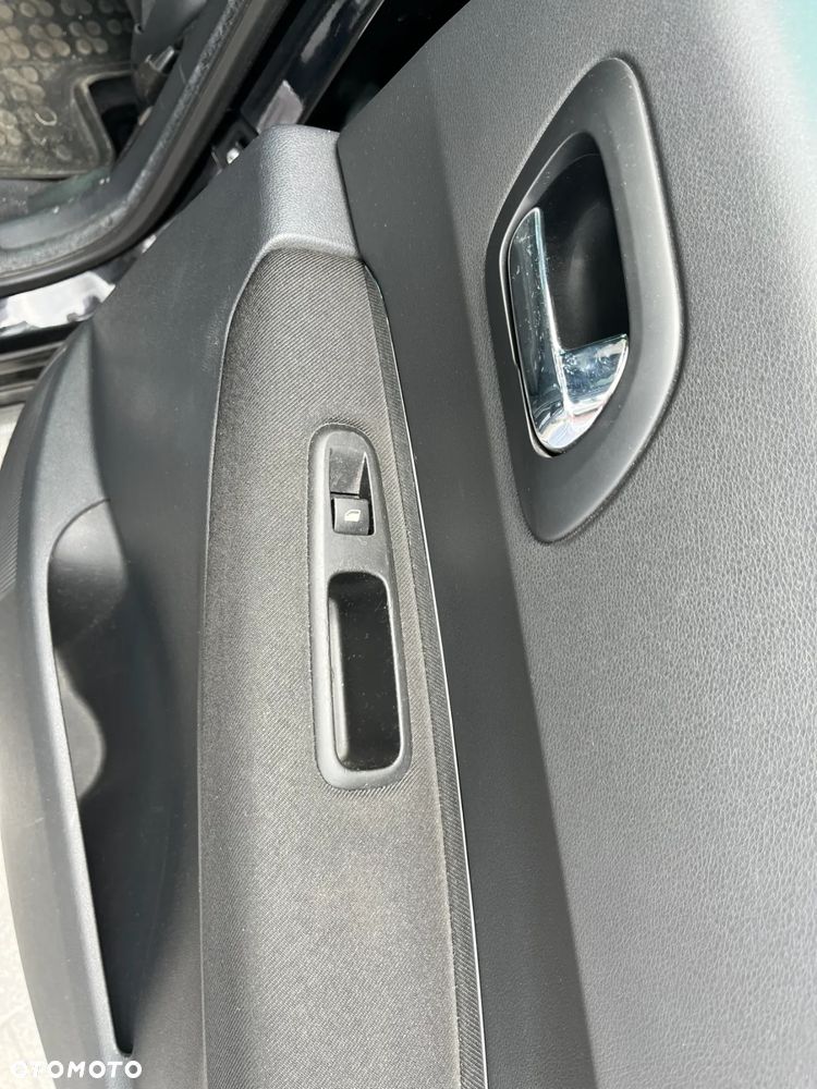 Peugeot 3008 1.6 Premium - 12
