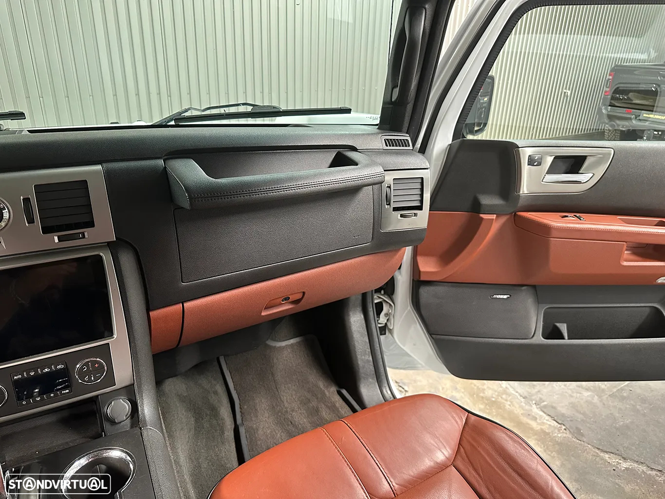 Hummer H2 6.2L V8 SUT - 36