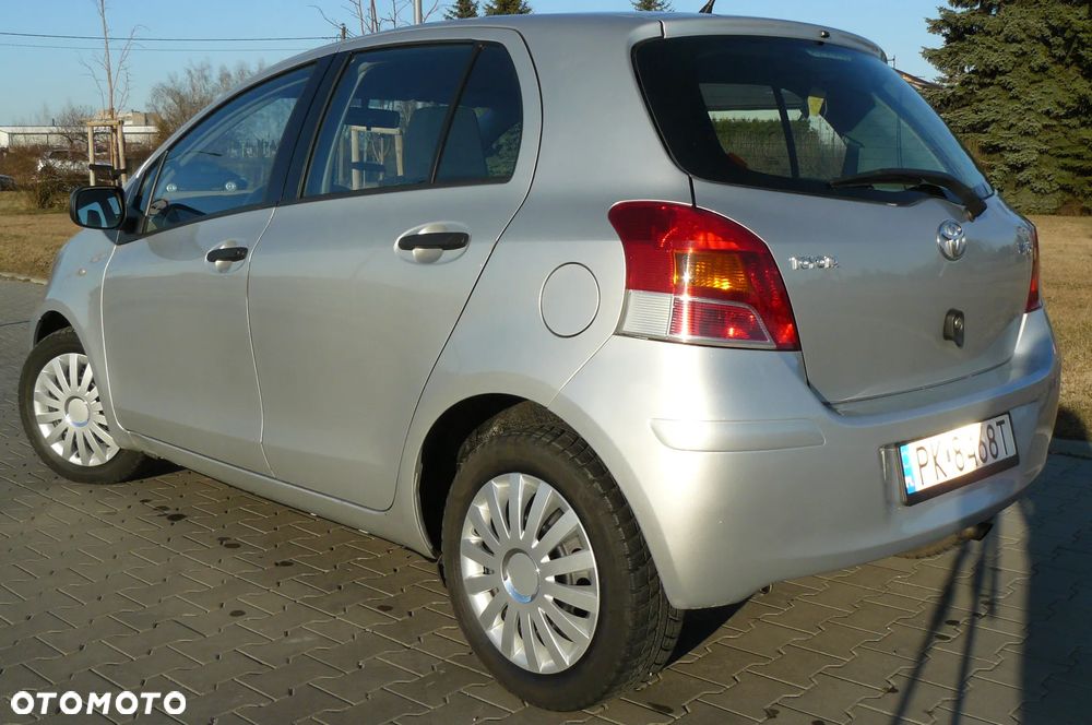 Toyota Yaris - 6