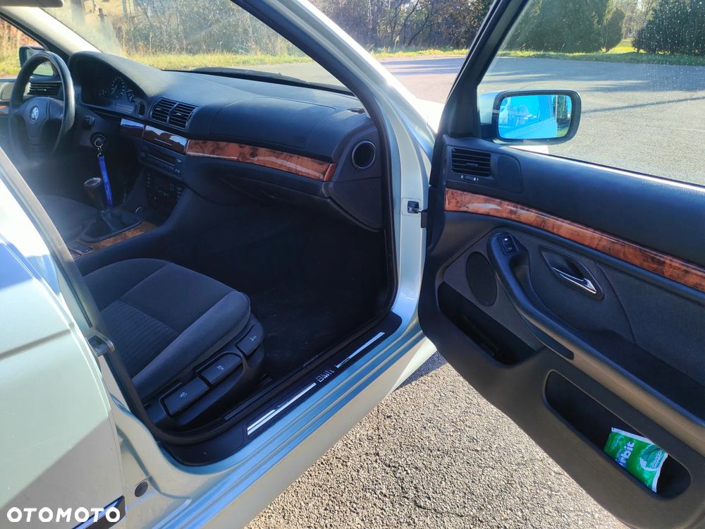 BMW Seria 5 - 27