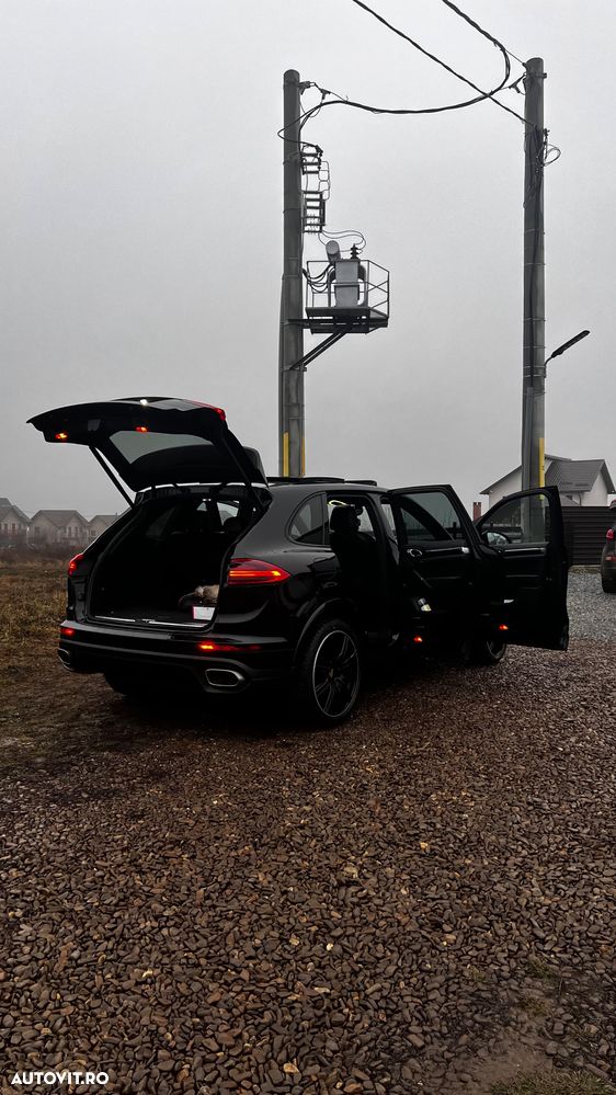 Porsche Cayenne 3.0 L - 11