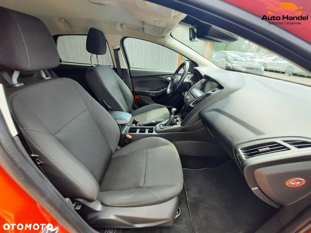 Ford Focus - 33