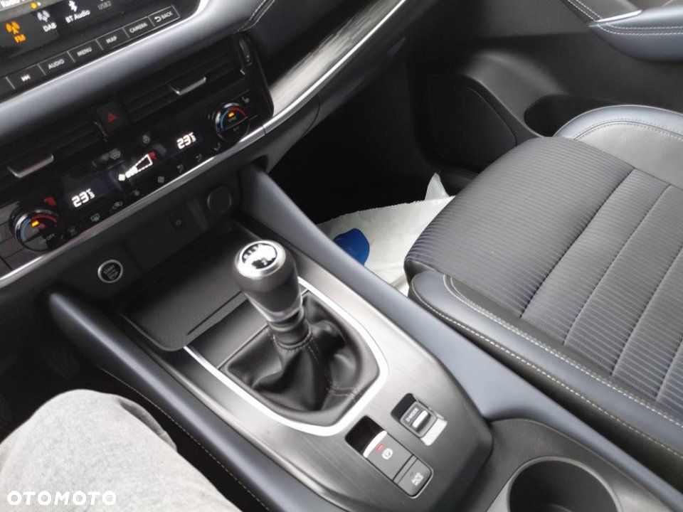 Nissan Qashqai - 16