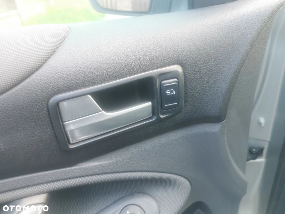 Ford Kuga 2.0 TDCi 4x4 Titanium - 16