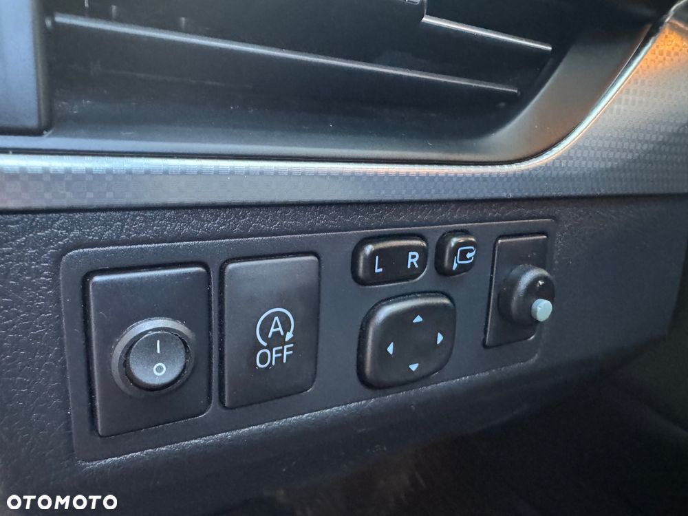 Toyota Avensis 2.0 D-4D Prestige - 14