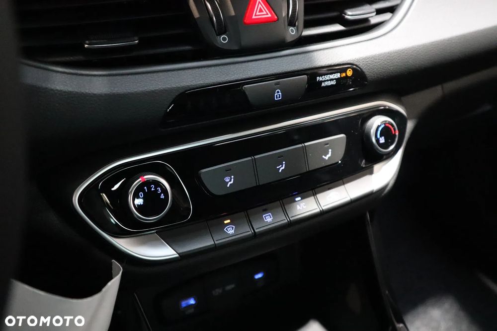 Hyundai i30 1.6 T-GDI Modern DCT - 13