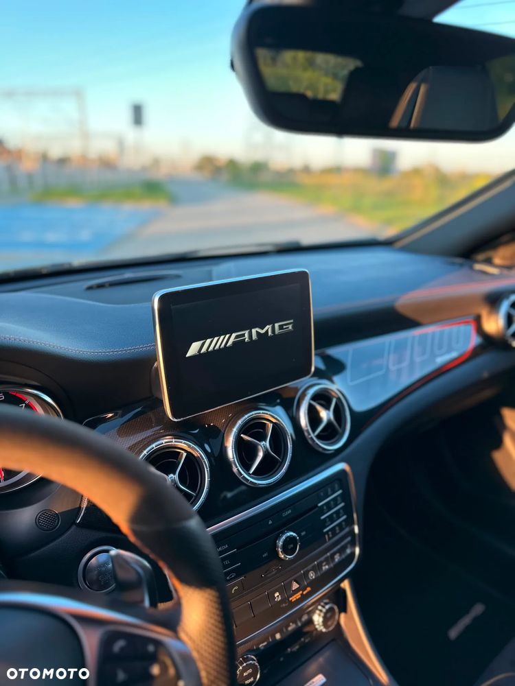 Mercedes-Benz CLA AMG 45 4-Matic - 23
