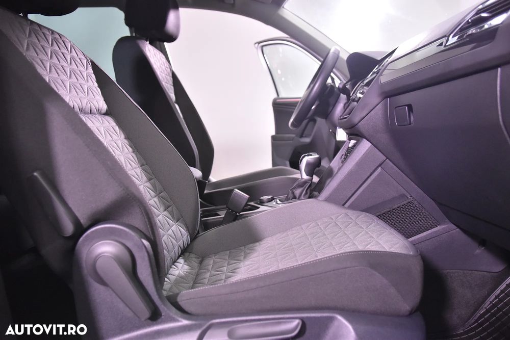 Volkswagen Tiguan - 12