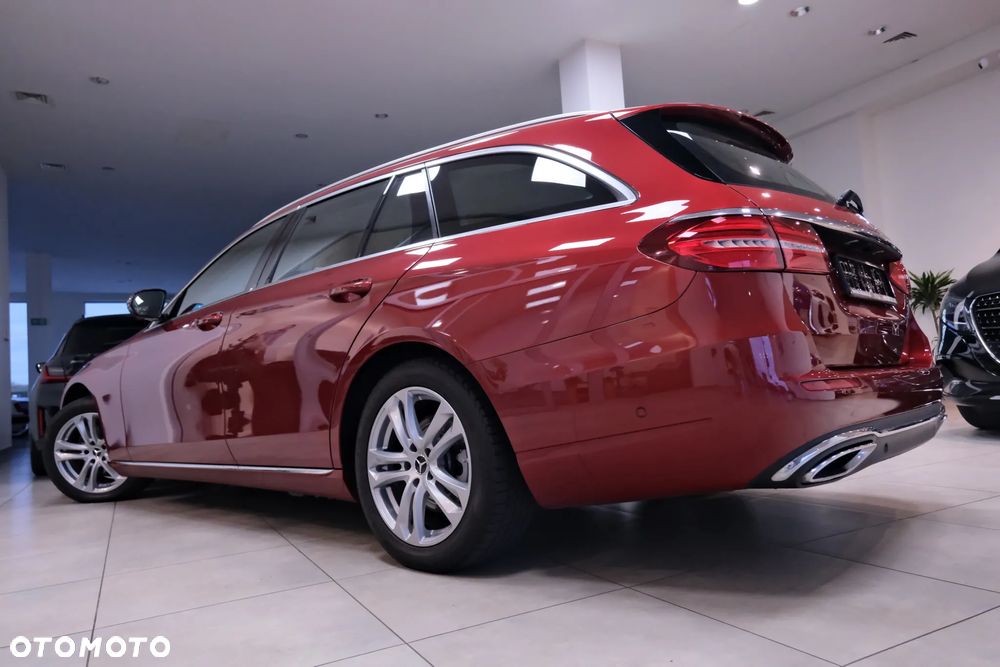 Mercedes-Benz Klasa E 220 d 4Matic 9G-TRONIC - 16