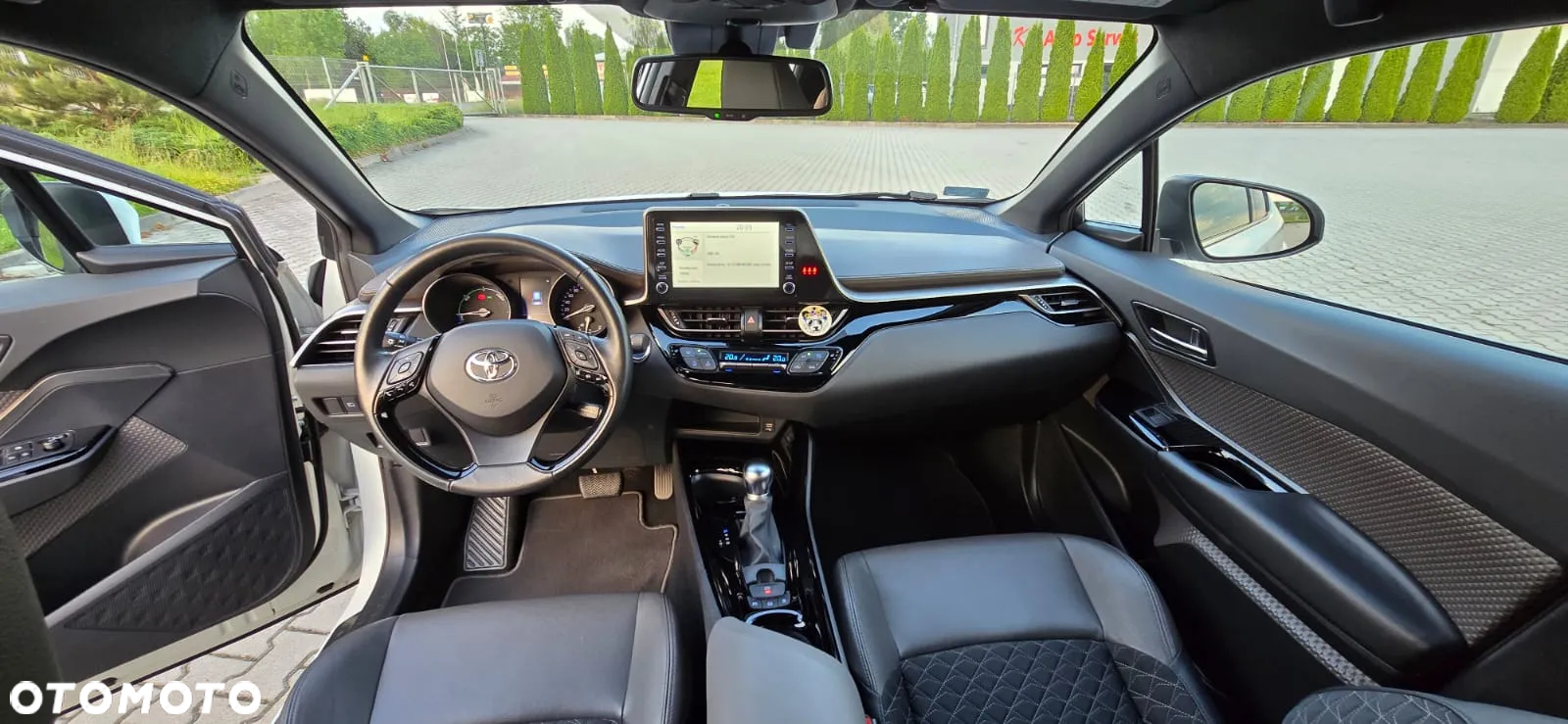 Toyota C-HR 2.0 Hybrid Executive - 33