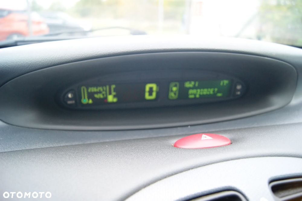 Citroën Xsara Picasso 1.6i Confort - 15