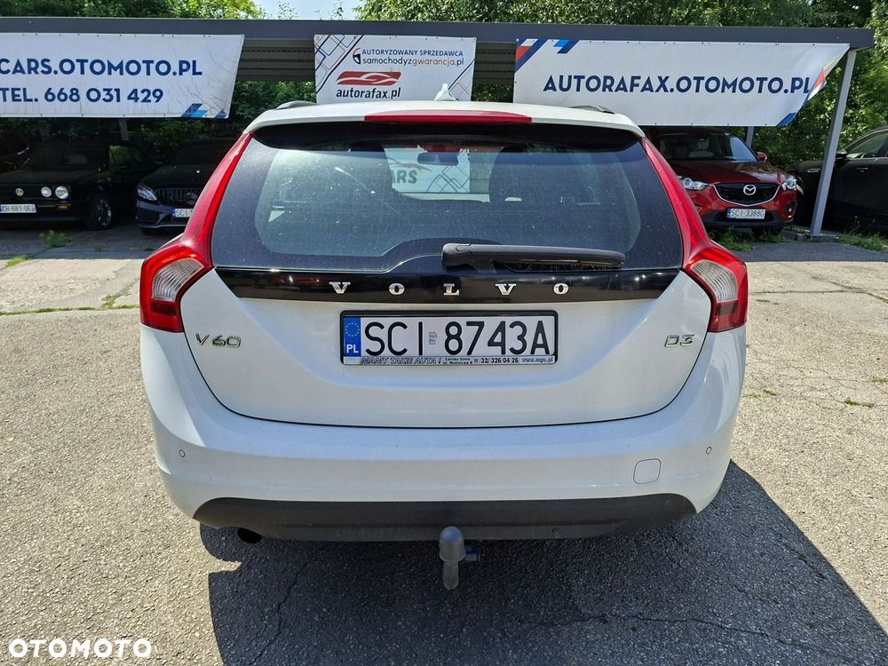 Volvo V60 D3 Momentum - 10