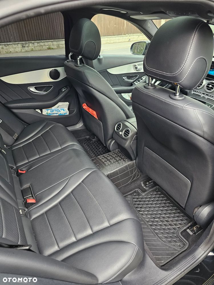 Mercedes-Benz Klasa C 300 4MATIC 9G-TRONIC - 8