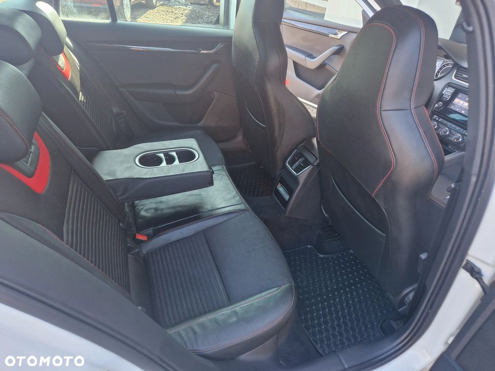 Skoda Octavia 2.0 TSI (Green tec) RS - 17