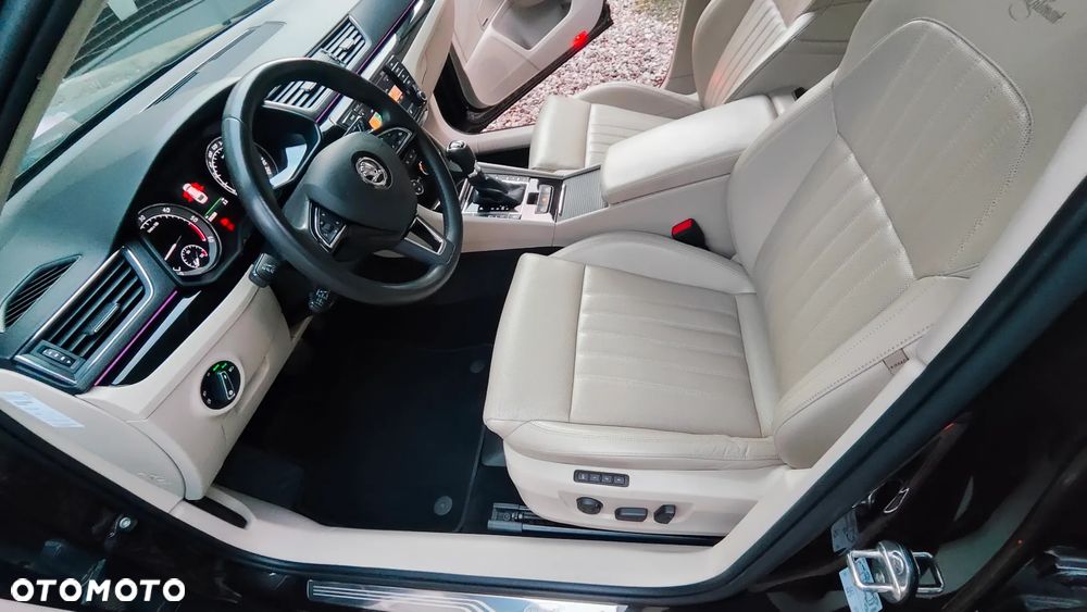 Skoda Superb 2.0 TDI L&K DSG - 12