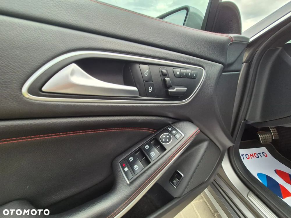Mercedes-Benz CLA AMG 45 4-Matic - 28