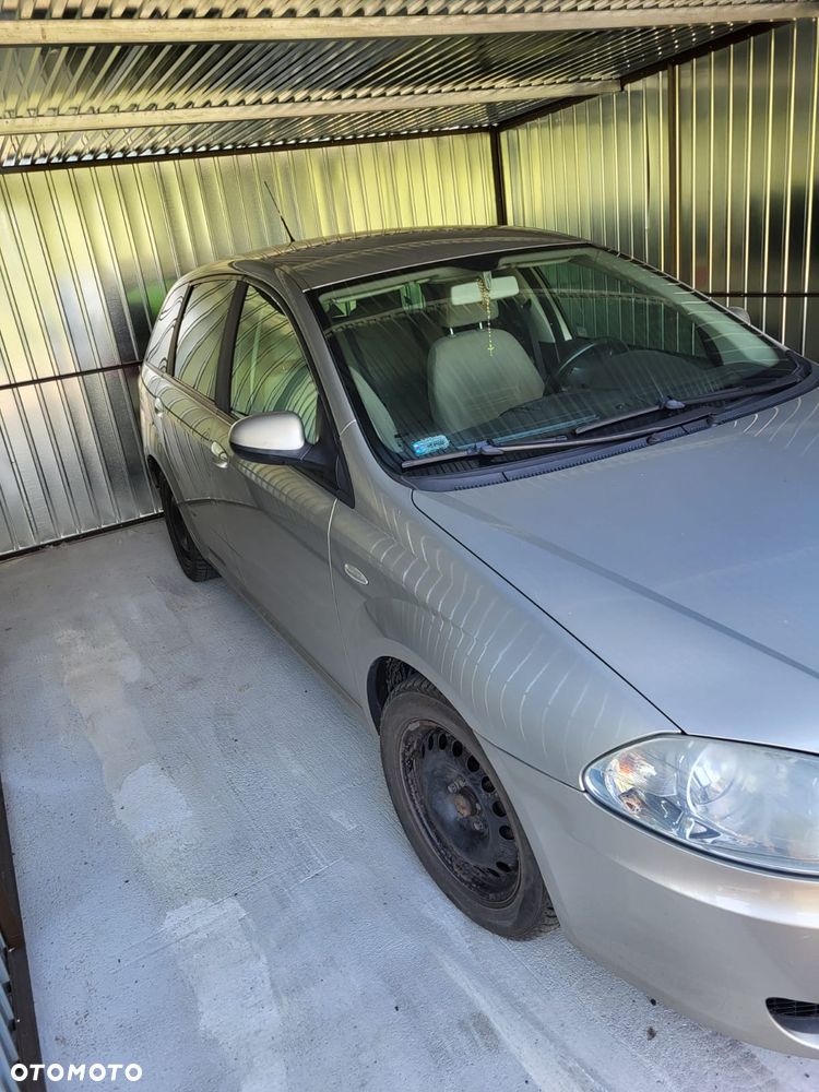 Fiat Croma 1.9 JTD Emotion - 1