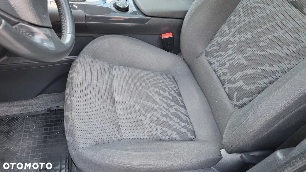 Peugeot 3008 1.6 HDi Active - 24