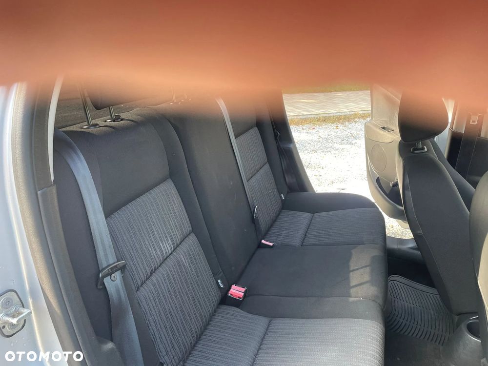 Peugeot 207 1.4 Trendy - 21