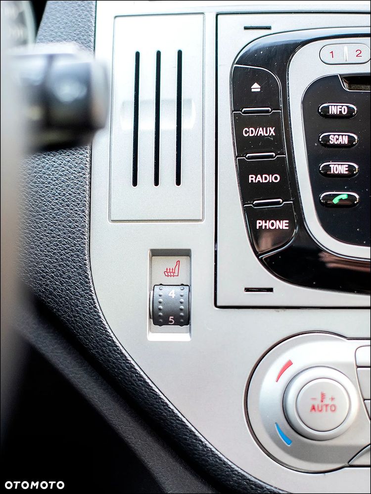 Ford Kuga - 22
