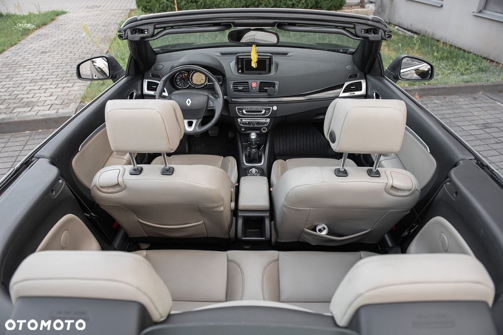 Renault Megane TCe 130 Dynamique - 23