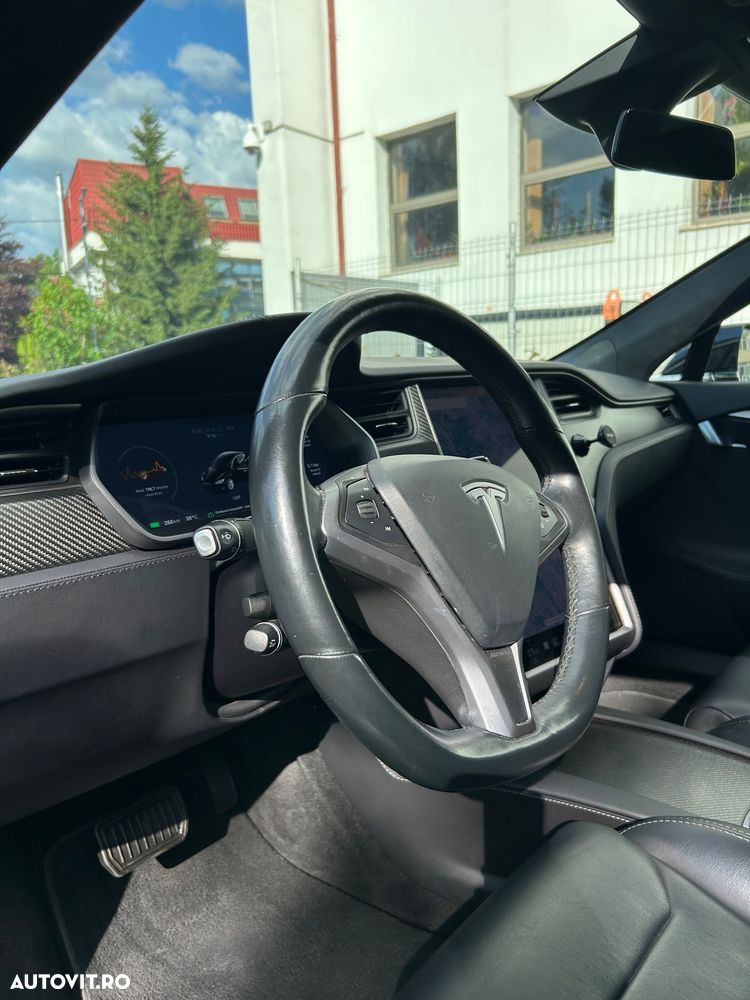 Tesla Model S - 28