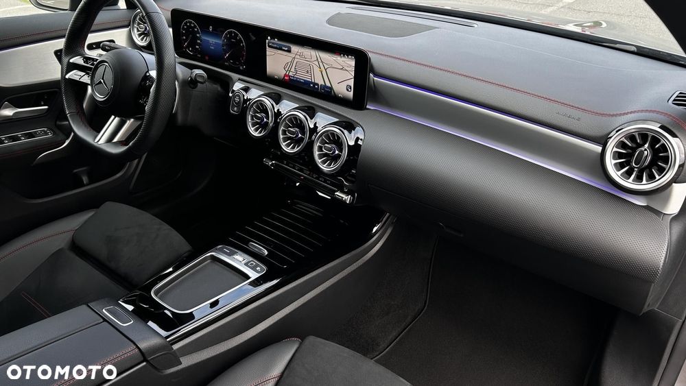 Mercedes-Benz CLA - 23